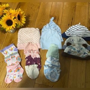 Hat , mittens and socks for baby boy 😊 and baby girl ☺️